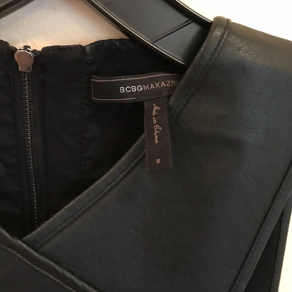 ⭐️Host Pick⭐️BCBGMAXAZRIA cropped leather look Top - Picture 7 of 8